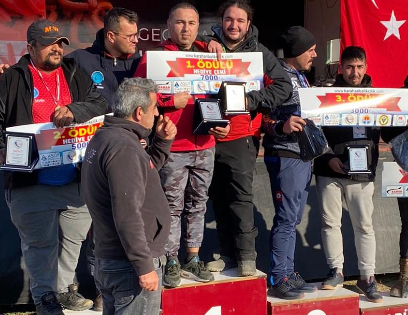 Murat Bozkurt, surf casting, kıyıdan balık avlama, surf casting uzmanı, balıkçılık yarışmaları, surf casting eğitimi, surf casting teknikleri, balık avı, balık avı malzemeleri, Dalyan Oltacılık, balıkçılık